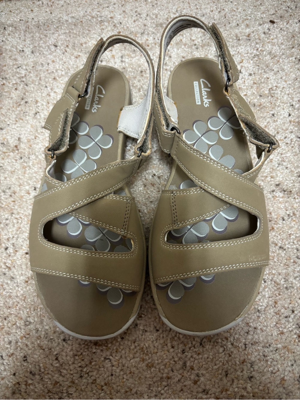 Clarks Women’s Tan Cross-Strap Slingback Sandals
